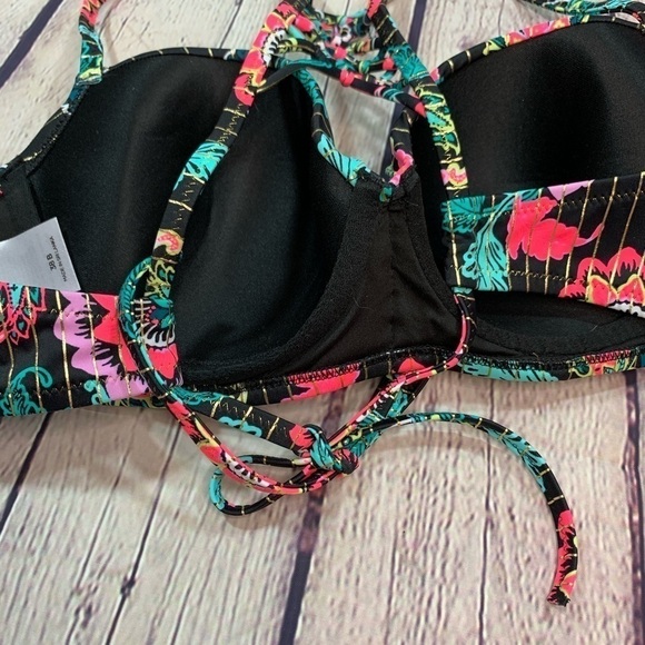 NWOT Shade & Shore Bikini Top 38B - Picture 11 of 15